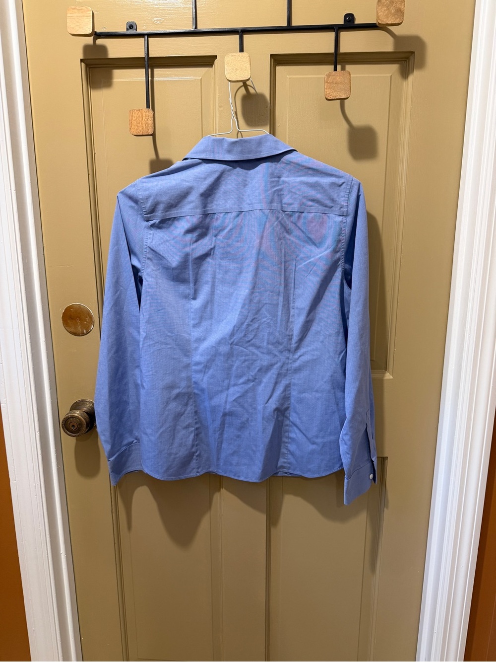 Structured Talbots classic blue button down - Picture 4 of 5